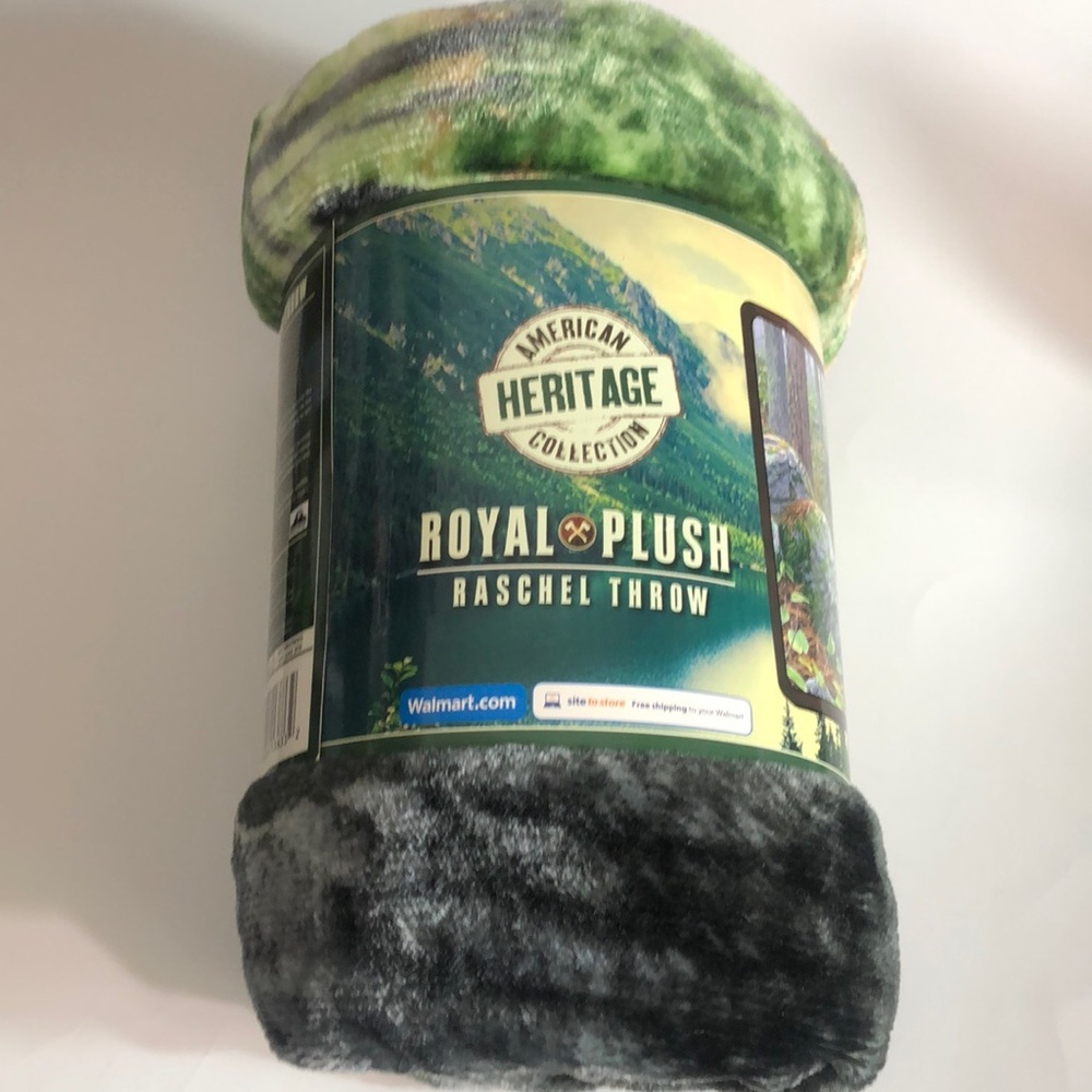 Northwest Raschel Throw Bear Blanket 50” x 60” New